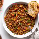 Linseneintopf mit Brot
